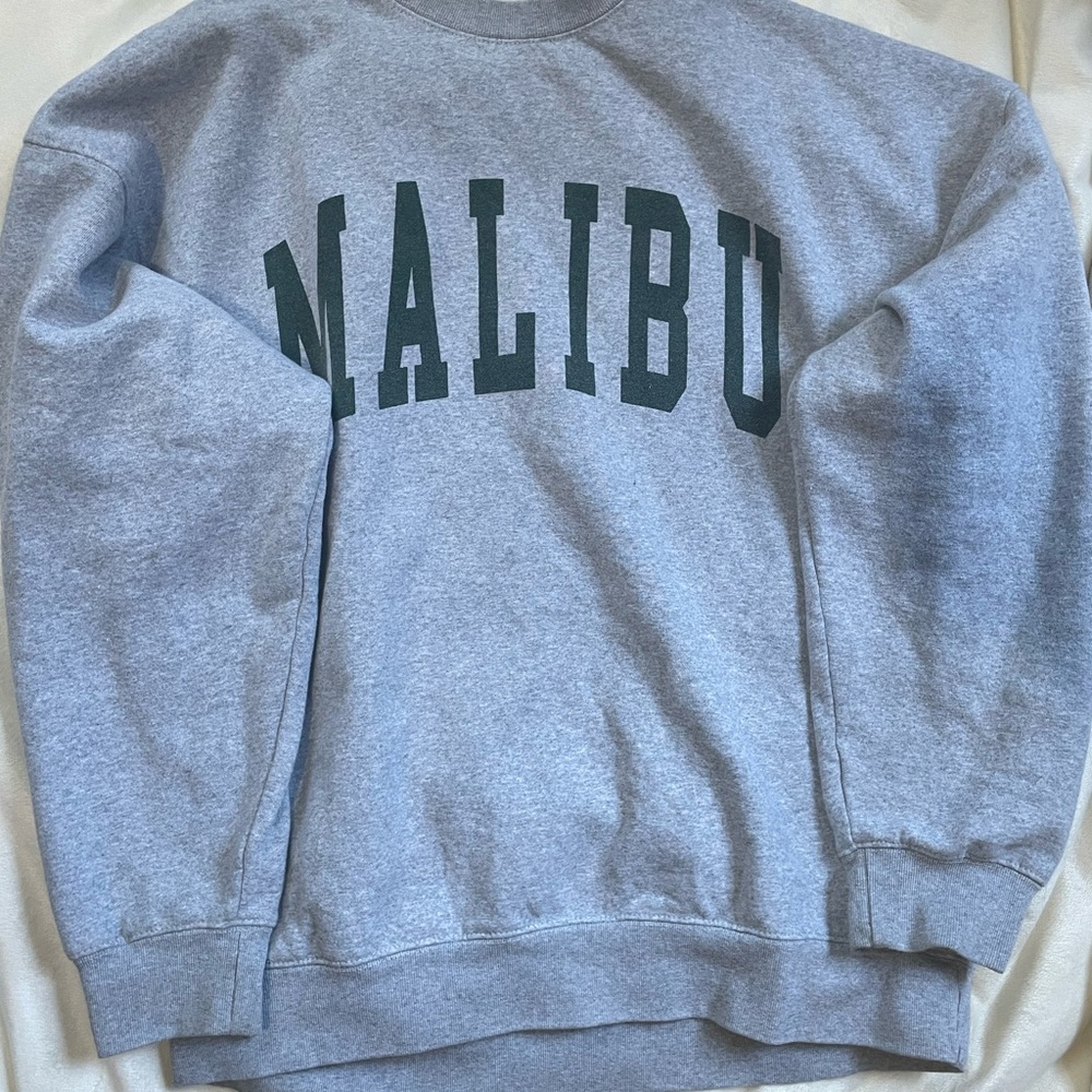 Brandy Melville Malibu sweatshirt